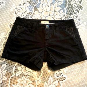 BKE Buckle black shorts size 24